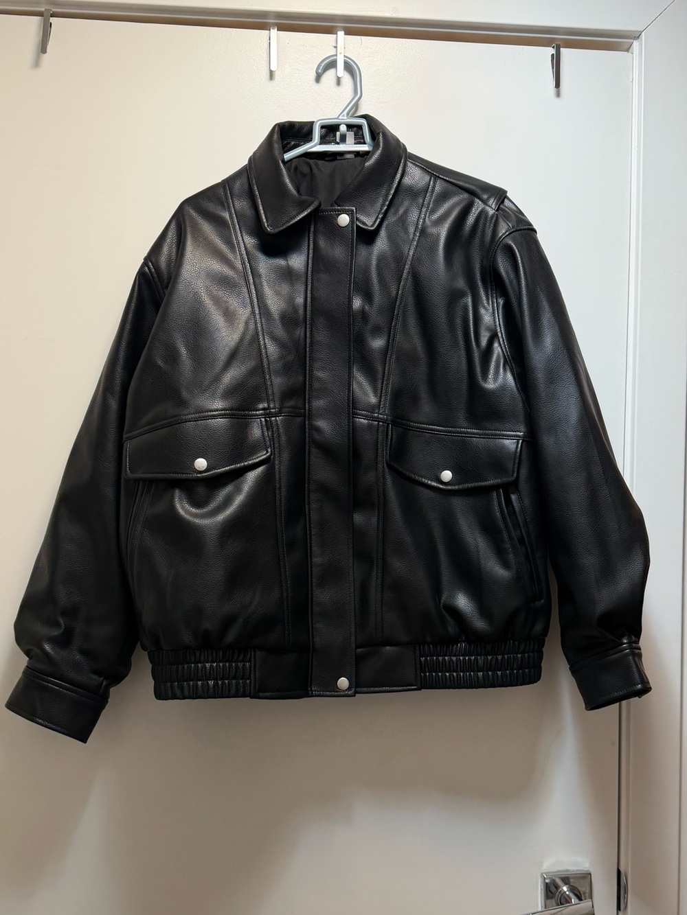 H&M Black Oversized Faux Leather Jacket - Picture 7 of 12